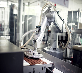  米思米皮带输送机与机器手臂配合使用 robot